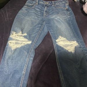 american eagle ripped jeans